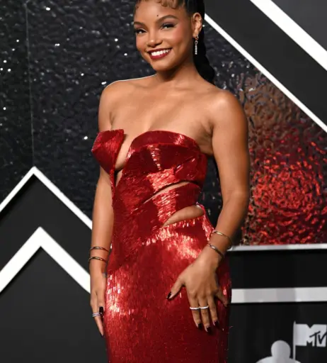 Image 1978865 from Halle Bailey