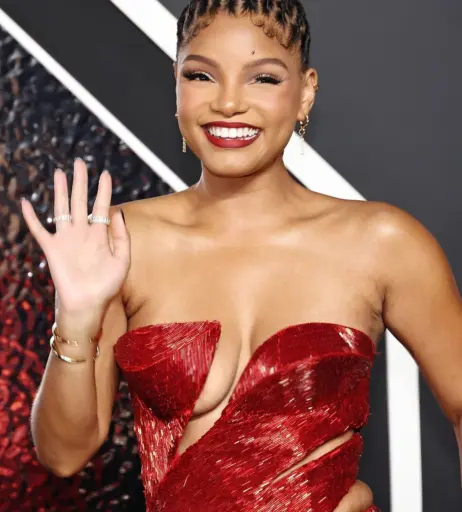 Image 1978771 from Halle Bailey