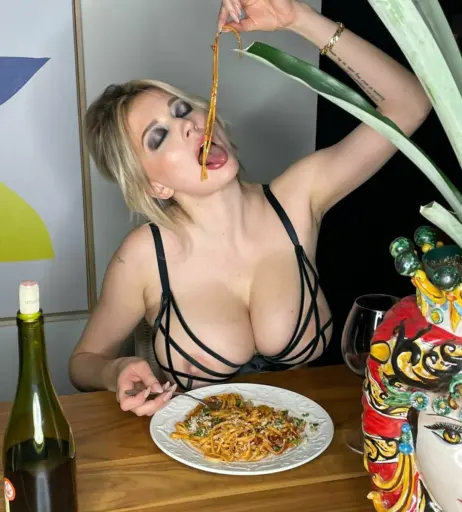 Image 1978054 from Caroline Vreeland