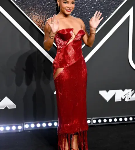 Image 1978219 from Halle Bailey