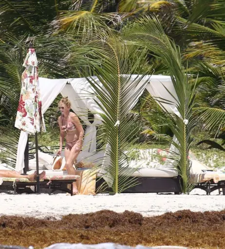 Image 1978917 from Dakota Johnson