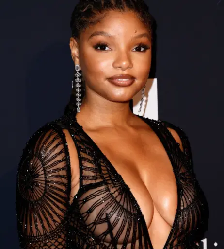 Image 1961082 from Halle Bailey