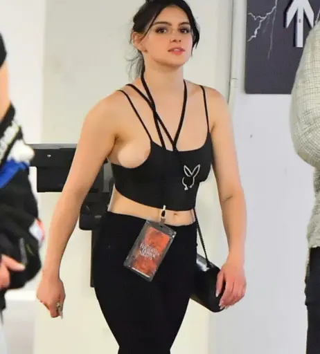 Image 1963068 from Ariel Winter