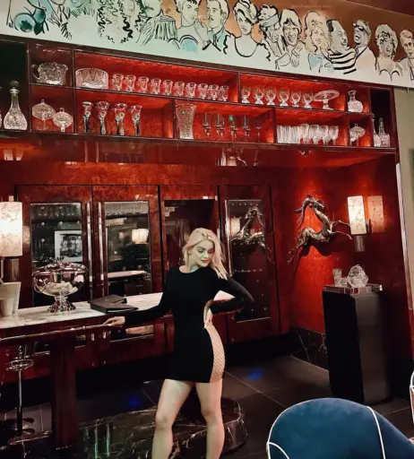 Image 1963362 from Ariel Winter