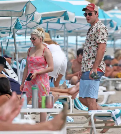 Image 1969658 from Ariel Winter