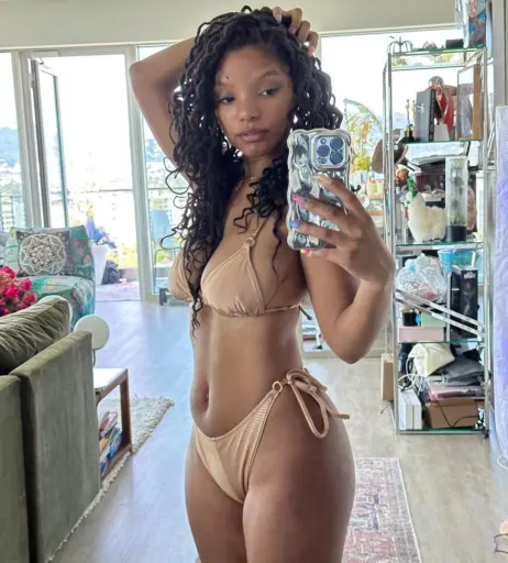 Image 1969187 from Halle Bailey