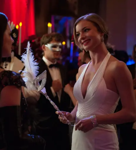 Image 19689735 from Emily VanCamp