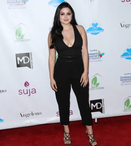 Image 1955817 from Ariel Winter