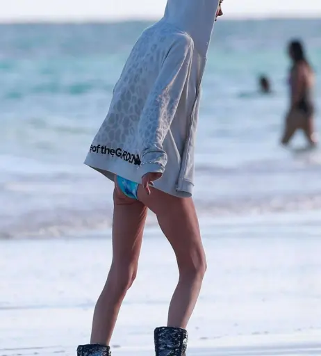 Image 1956893 from Tara Reid