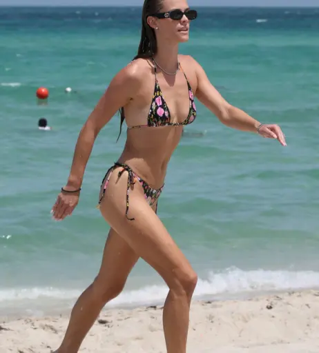 Image 1956099 from Nina Agdal