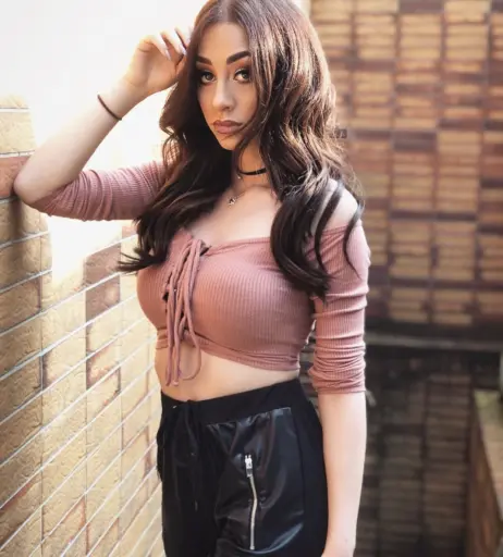 Image 1956947 from Amira Wirth