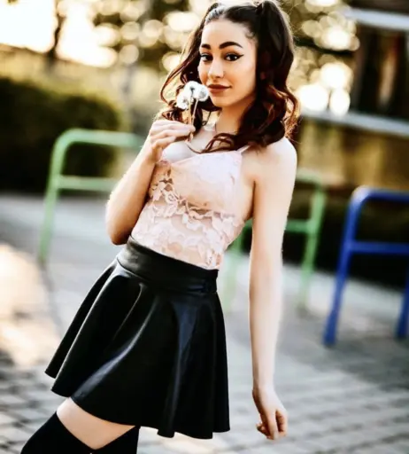 Image 1957128 from Amira Wirth