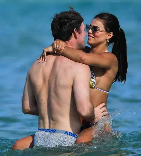 Image 1957210 from Brooks Nader