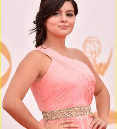 Image 1954472 from Ariel Winter