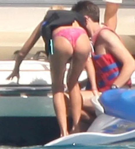 Image 1951498 from Tara Reid