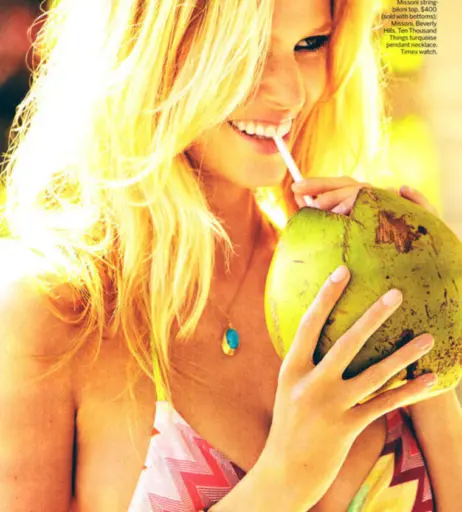 Image 1951095 from Lara Stone