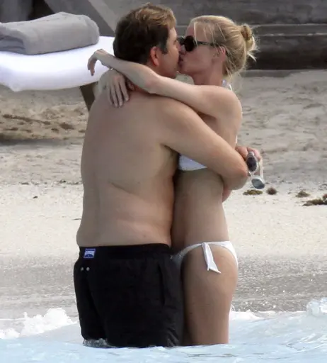 Image 1950124 from Lara Stone