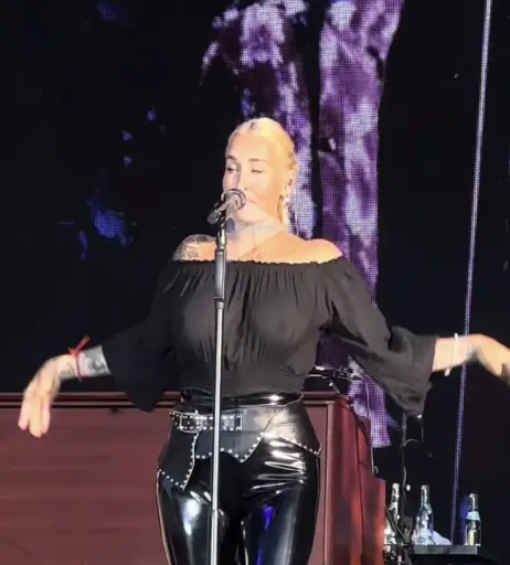 Image 1950923 from Sarah Connor