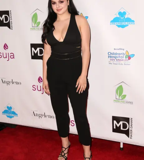 Image 1959476 from Ariel Winter