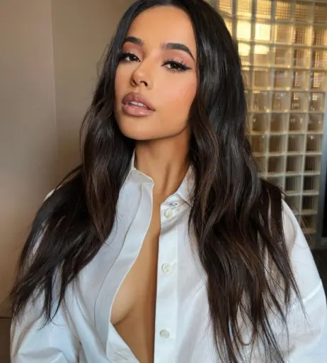 Image 1941835 from Becky G