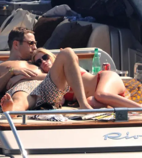 Image 1949213 from Lara Stone