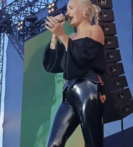 Image 1948639 from Sarah Connor