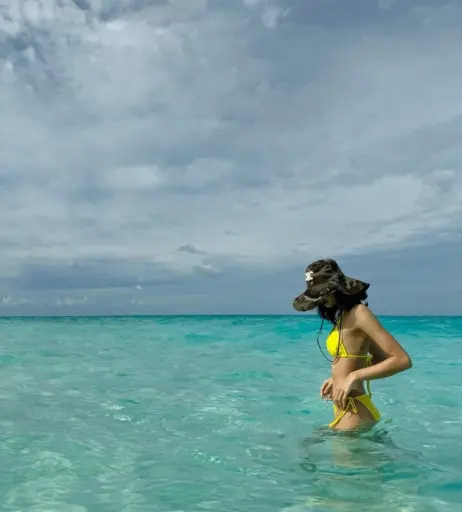 Image 1948200 from Lisa Manobal