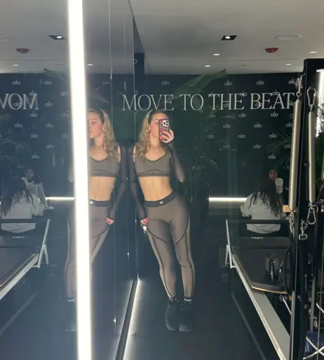 Image 1935853 from Olivia Ponton