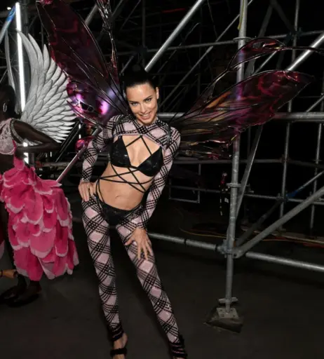 Image 1935560 from Adriana Lima