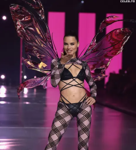 Image 1935380 from Adriana Lima