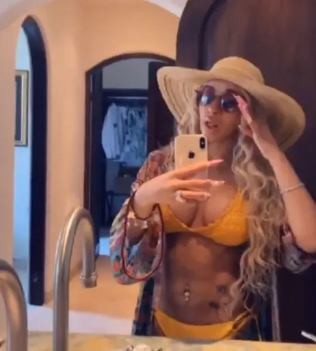 Image 1936923 from Cardi B