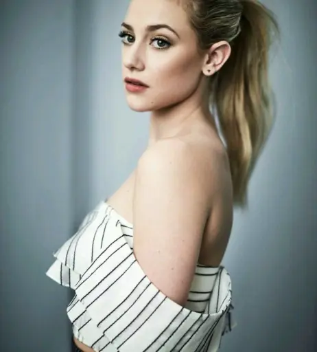 Image 1937555 from Lili Reinhart