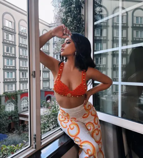 Image 1937464 from Becky G