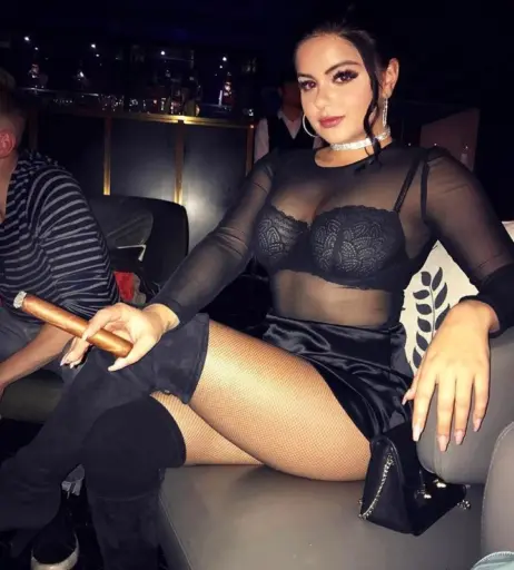 Image 1934781 from Ariel Winter