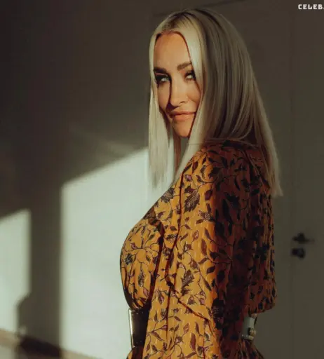 Image 1934207 from Sarah Connor