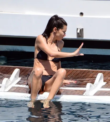 Image 1931887 from Adriana Lima