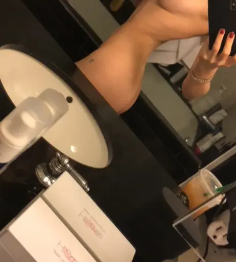 Image 1931638 from Dove Cameron