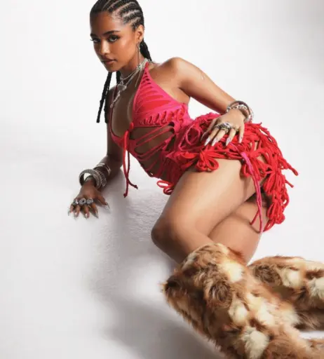 Image 1931007 from Tyla