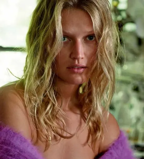 Image 1933013 from Toni Garrn