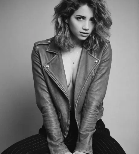 Image 1939882 from Emily Rudd
