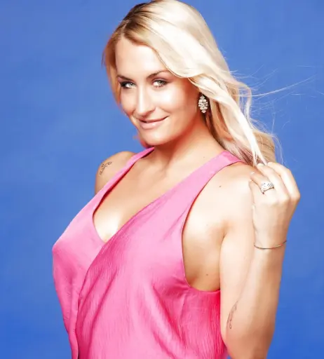 Image 1939647 from Sarah Connor