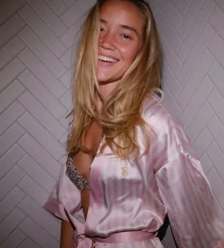 Image 1939977 from Olivia Ponton