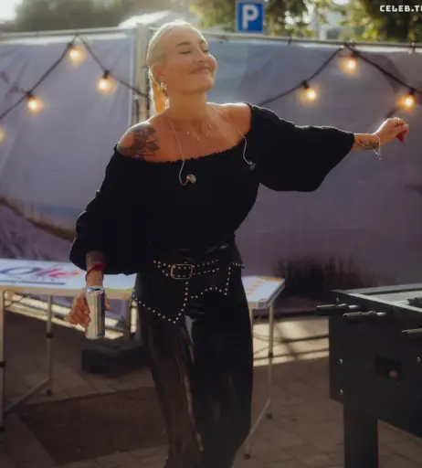 Image 1939922 from Sarah Connor