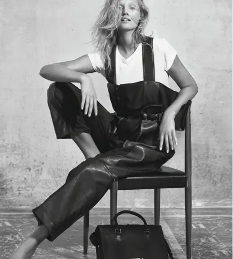 Image 1938888 from Toni Garrn