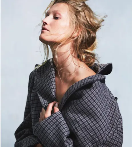 Image 1938830 from Toni Garrn