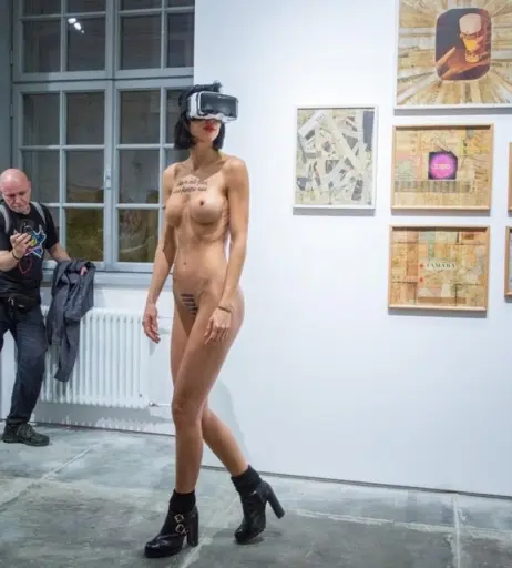 Image 1938587 from Milo Moiré