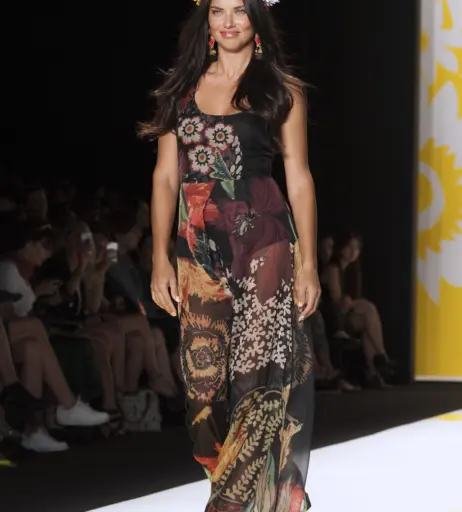 Image 1938523 from Adriana Lima