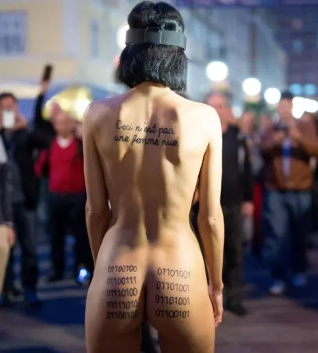 Image 1938601 from Milo Moiré