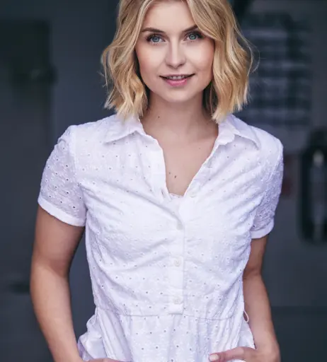 Image 1925438 from Sarah Thonig Fakes