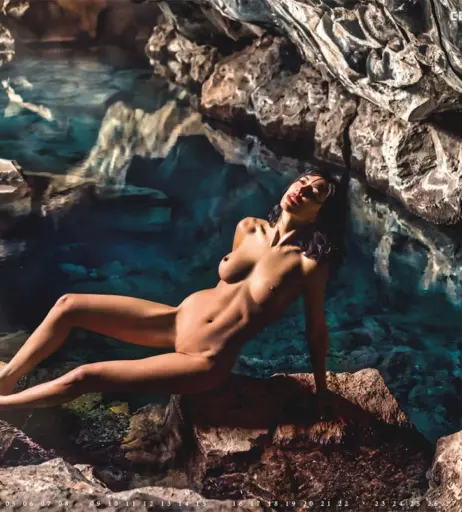 Image 1926758 from Milo Moiré